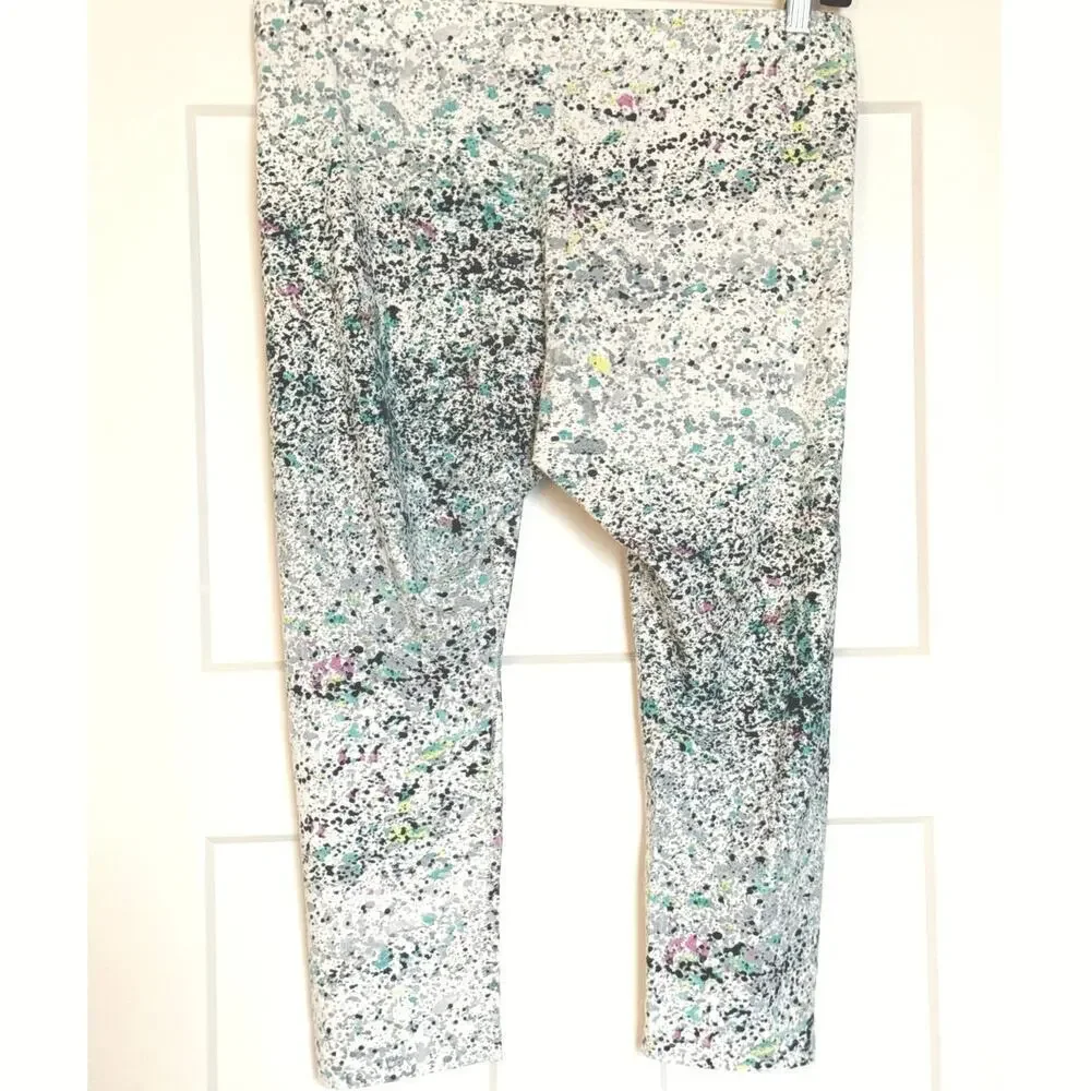 Nike Club Cropped Legging Women’s Size XL Splatter Paint Print